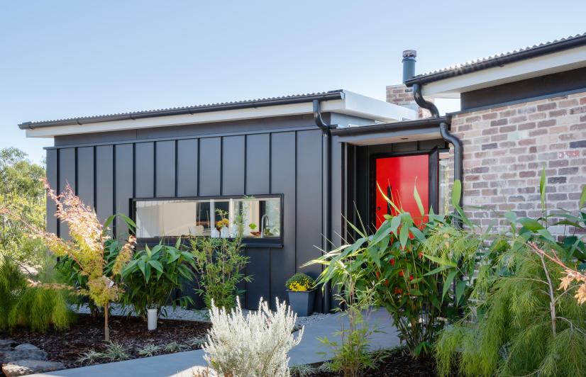 COLORBOND® steel Basalt® in Snaplock profile