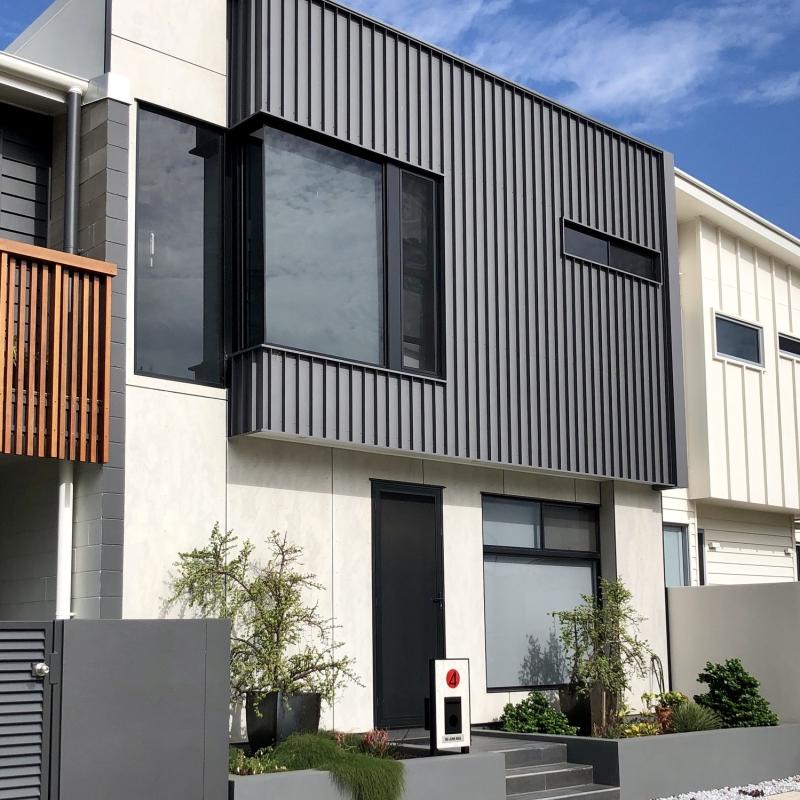 Henriette from Maroochydore, QLD loves COLORBOND® steel. Roofing, Guttering & Fascia, Walling made from COLORBOND® steel in colour Monument® Matt Finish