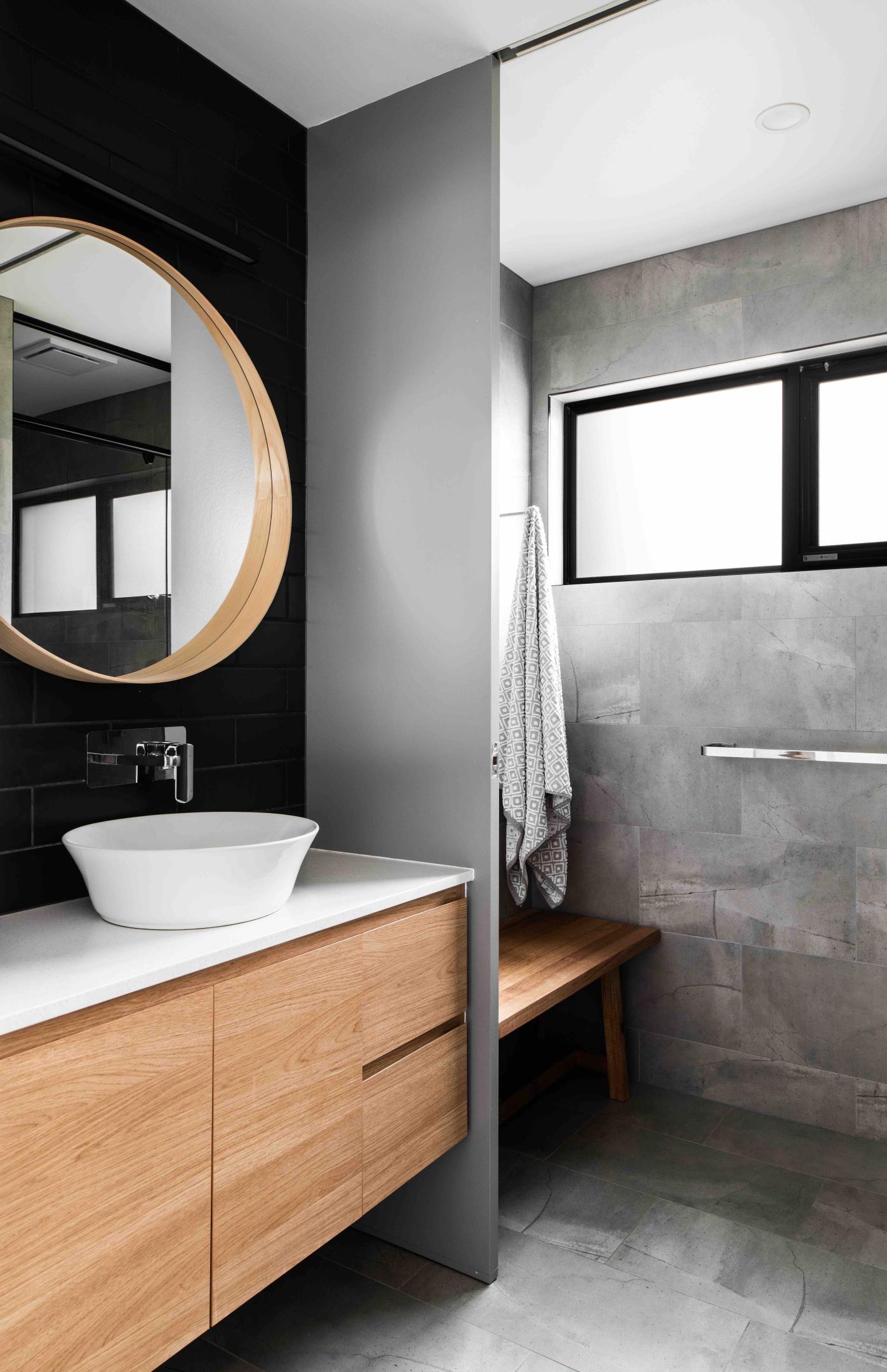 Jetty House' by Edwards + Simpson Architects. Cladding made from COLORBOND® steel in the colour Monument® Matt 